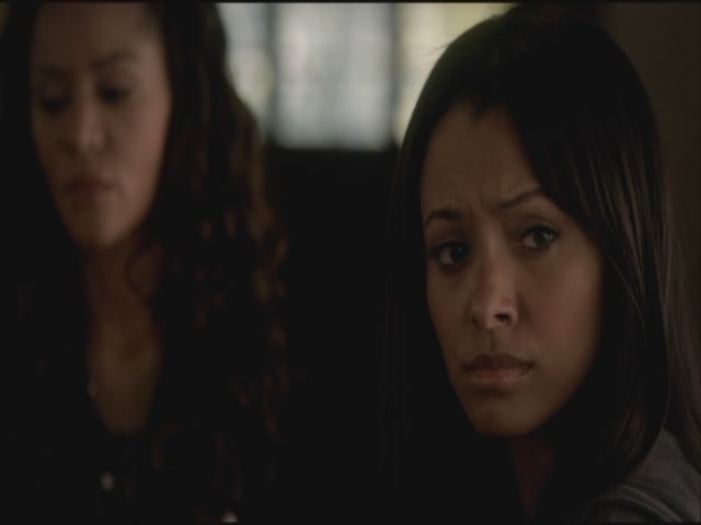 VampireDiariesWorld-dot-org-S3TVD_3x21BeforeSunset0923.jpg
