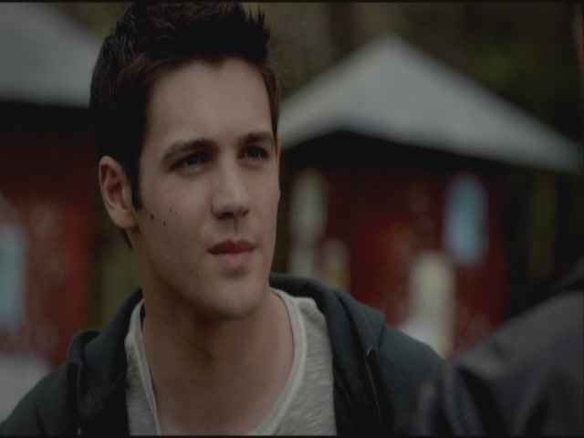 VampireDiariesWorld-dot-org-S3TVD_3x21BeforeSunset0977.jpg
