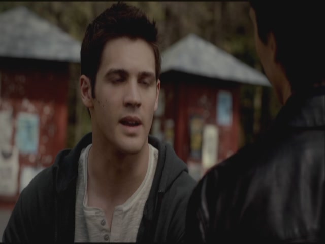 VampireDiariesWorld-dot-org-S3TVD_3x21BeforeSunset0987.jpg