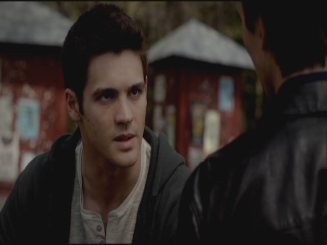 VampireDiariesWorld-dot-org-S3TVD_3x21BeforeSunset0988.jpg