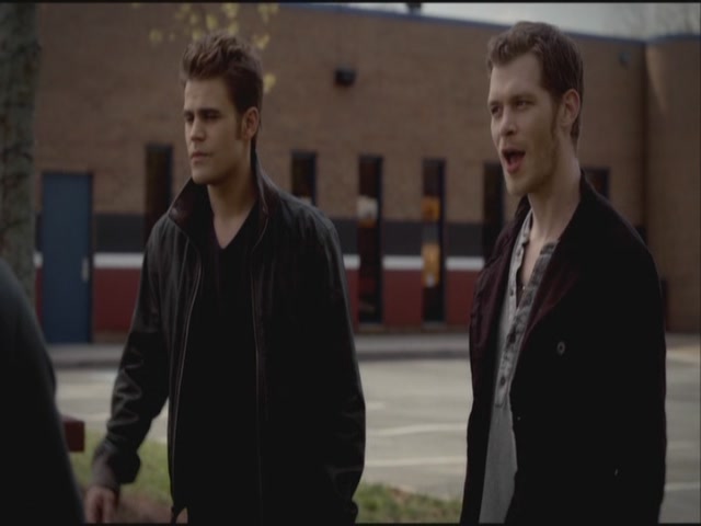 VampireDiariesWorld-dot-org-S3TVD_3x21BeforeSunset0999.jpg