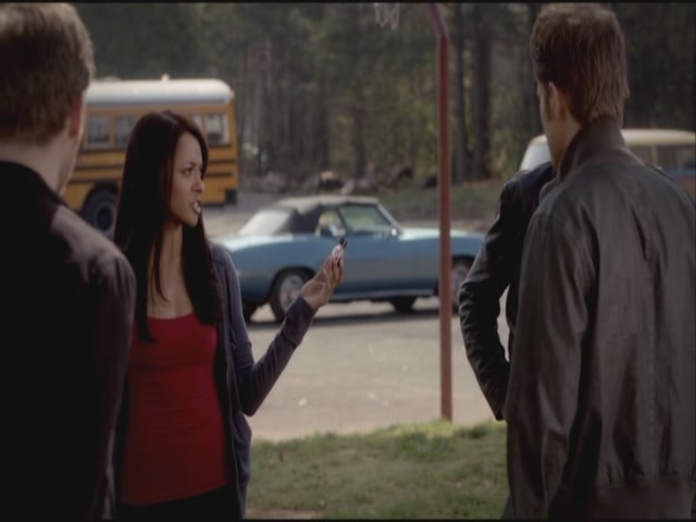 VampireDiariesWorld-dot-org-S3TVD_3x21BeforeSunset1003.jpg