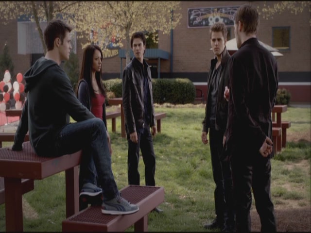 VampireDiariesWorld-dot-org-S3TVD_3x21BeforeSunset1021.jpg
