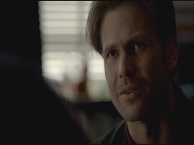 VampireDiariesWorld-dot-org-S3TVD_3x21BeforeSunset1089.jpg