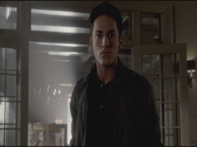 VampireDiariesWorld-dot-org-S3TVD_3x21BeforeSunset1322.jpg