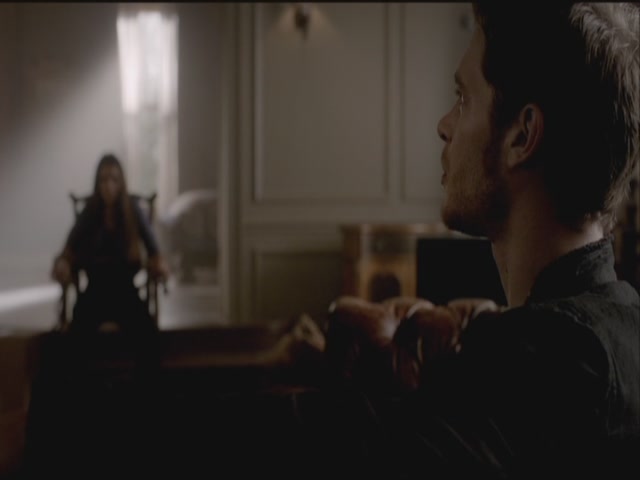 VampireDiariesWorld-dot-org-S3TVD_3x21BeforeSunset1329.jpg