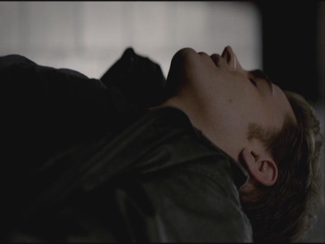 VampireDiariesWorld-dot-org-S3TVD_3x21BeforeSunset1395.jpg