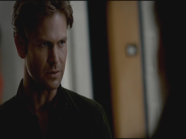 VampireDiariesWorld-dot-org-S3TVD_3x21BeforeSunset1420.jpg