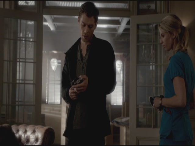 VampireDiariesWorld-dot-org-S3TVD_3x21BeforeSunset1444.jpg