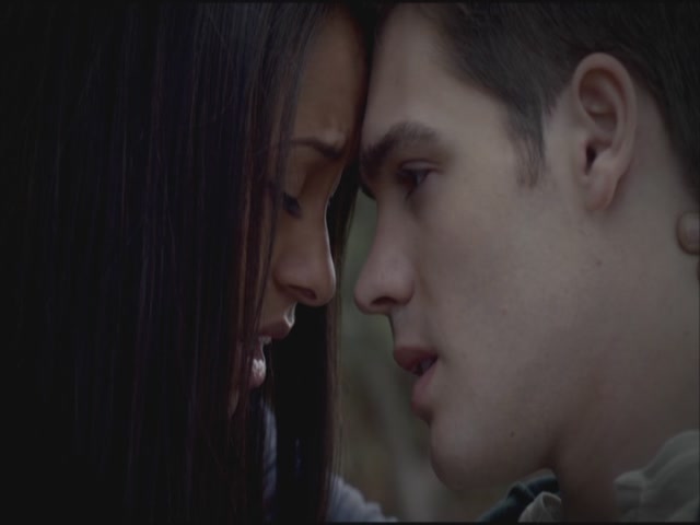 VampireDiariesWorld-dot-org-S3TVD_3x21BeforeSunset1727.jpg