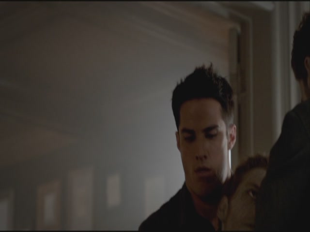 VampireDiariesWorld-dot-org-S3TVD_3x21BeforeSunset1737.jpg