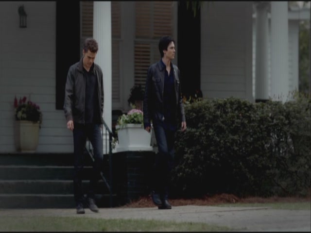 VampireDiariesWorld-dot-org-S3TVD_3x21BeforeSunset1865.jpg