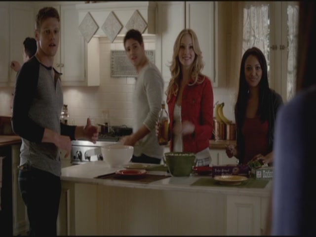 VampireDiariesWorld-dot-org-S3TVD_3x21BeforeSunset1882.jpg