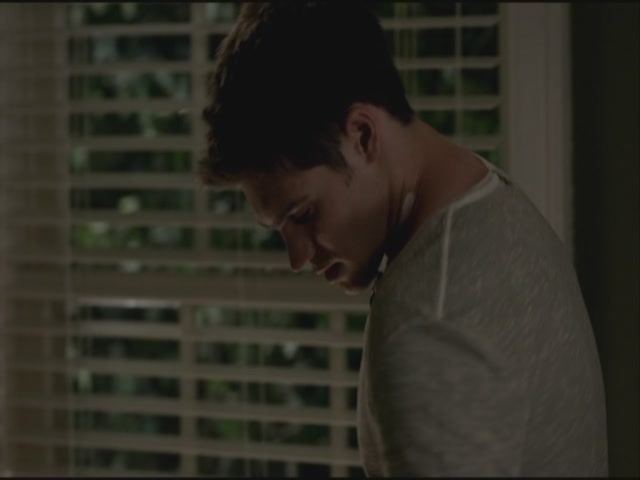 VampireDiariesWorld-dot-org-S3TVD_3x21BeforeSunset2150.jpg