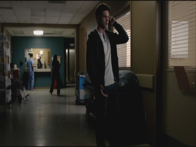 VampireDiariesWorld-dot-org-S3TVD_3x22TheDeparted0091.jpg