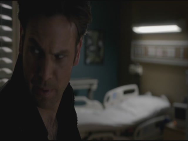 VampireDiariesWorld-dot-org-S3TVD_3x22TheDeparted0199.jpg VampireDiariesWorld-dot-org-S3TVD_3x22TheDeparted0199.jpg