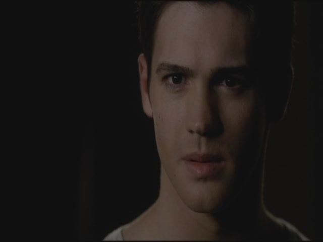 VampireDiariesWorld-dot-org-S3TVD_3x22TheDeparted2208.jpg