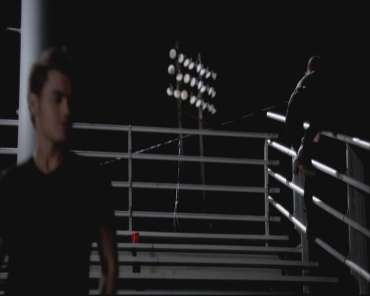 VampireDiariesWorld-dot-org-S3-StefansDescentIntoDarkness0130.jpg