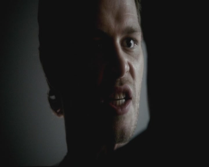 VampireDiariesWorld-dot-org-S3-StefansDescentIntoDarkness0149.jpg