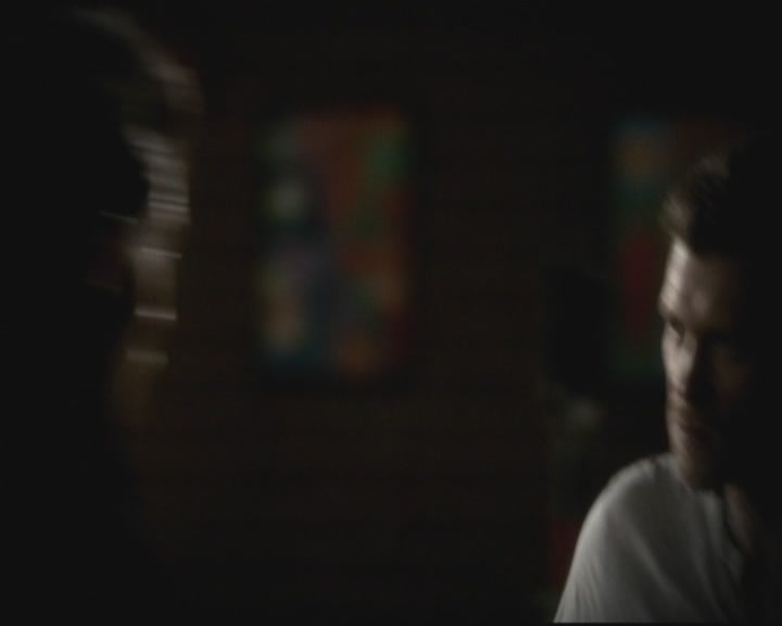 VampireDiariesWorld-dot-org-S3-StefansDescentIntoDarkness0210.jpg