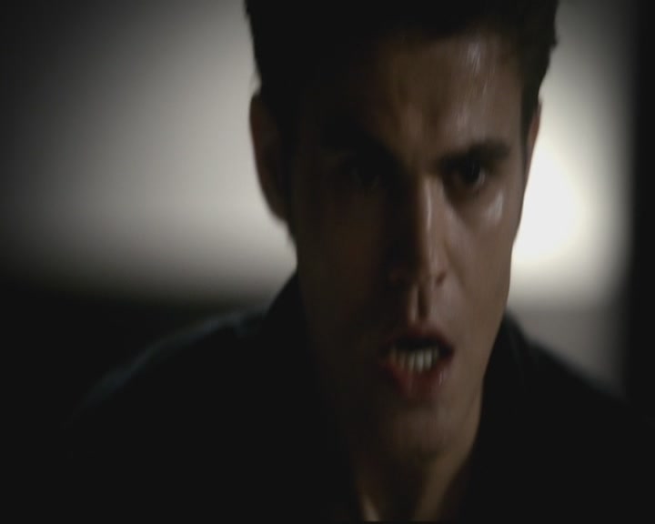 VampireDiariesWorld-dot-org-S3-StefansDescentIntoDarkness0211.jpg