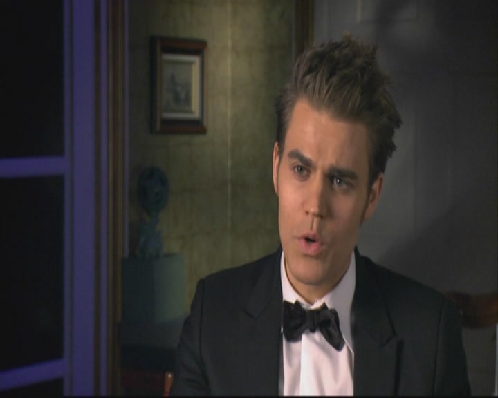 VampireDiariesWorld-dot-org-S3-StefansDescentIntoDarkness0304.jpg