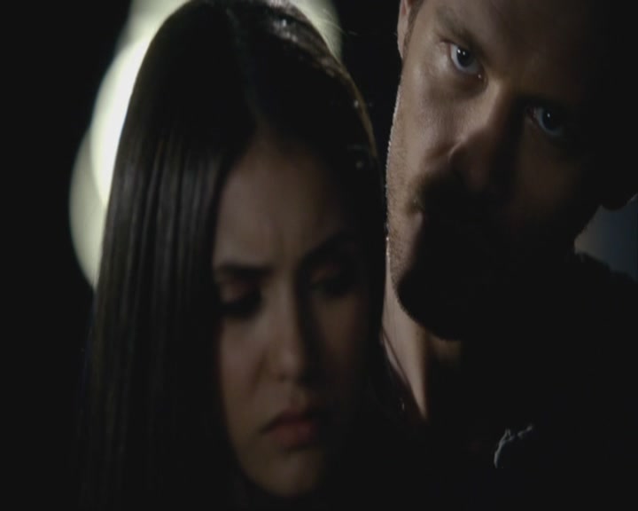 VampireDiariesWorld-dot-org-S3-StefansDescentIntoDarkness0367.jpg