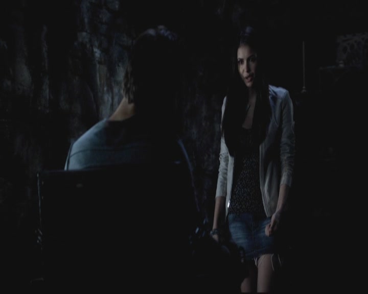 VampireDiariesWorld-dot-org-S3-StefansDescentIntoDarkness0418.jpg