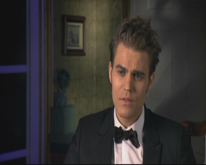 VampireDiariesWorld-dot-org-S3-StefansDescentIntoDarkness0427.jpg