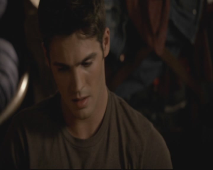 VampireDiariesWorld-dot-org-S3-TheOriginalVampireTheBeginning0259.jpg