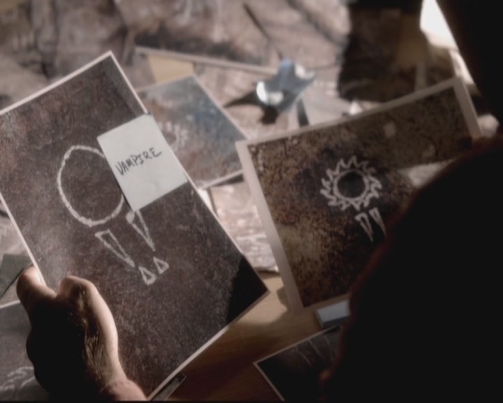 VampireDiariesWorld-dot-org-S3-TheOriginalVampireTheBeginning0271.jpg