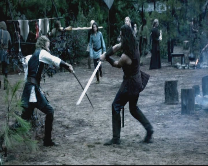 VampireDiariesWorld-dot-org-S3-TheOriginalVampireTheBeginning0382.jpg