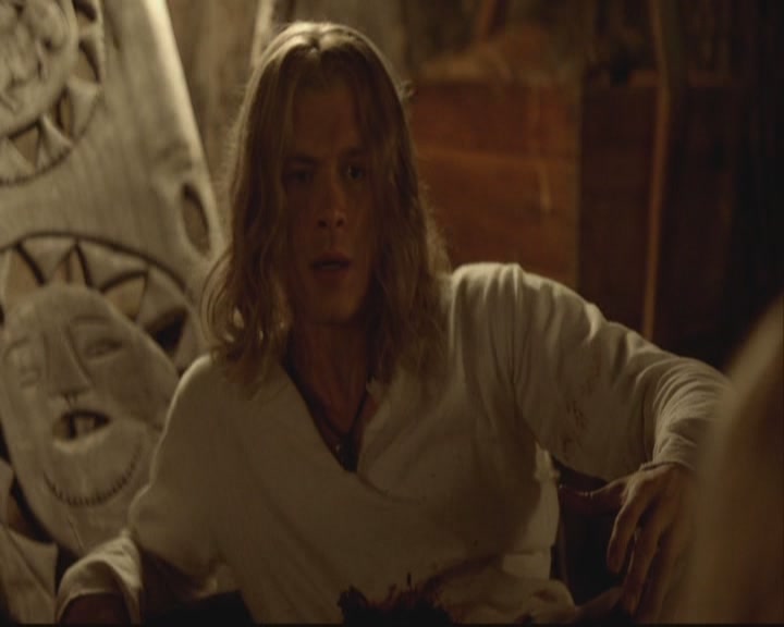 VampireDiariesWorld-dot-org-S3-TheOriginalVampireTheBeginning0488.jpg