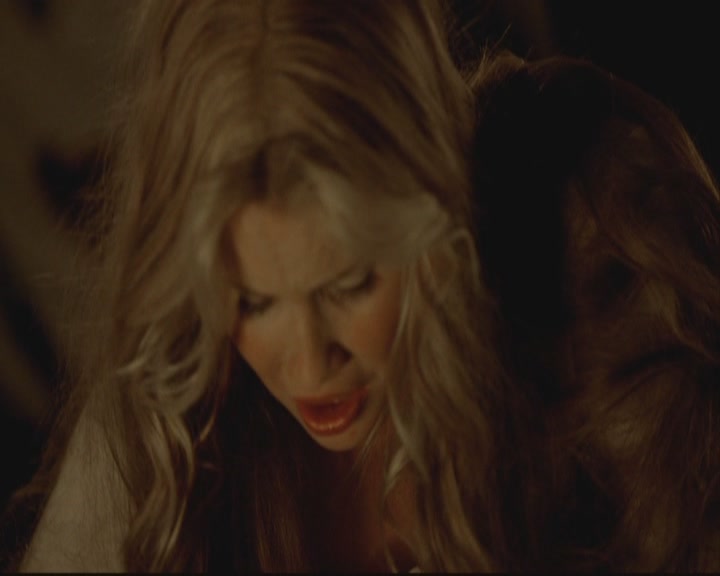 VampireDiariesWorld-dot-org-S3-TheOriginalVampireTheBeginning0490.jpg