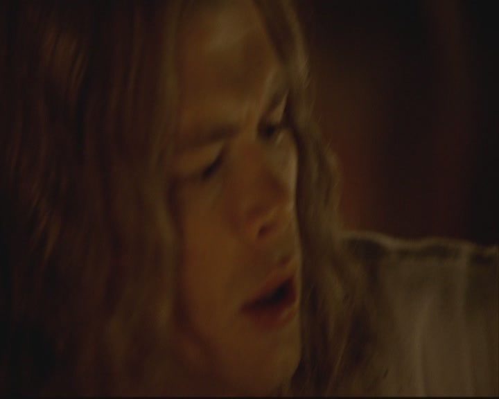 VampireDiariesWorld-dot-org-S3-TheOriginalVampireTheBeginning0493.jpg
