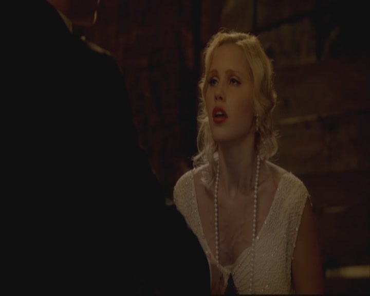 VampireDiariesWorld-dot-org-S3-TheOriginalVampireTheBeginning0928.jpg