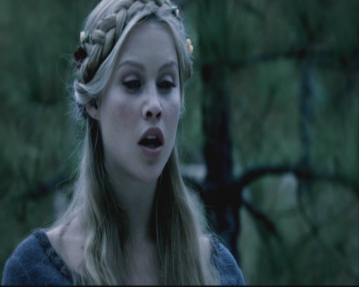 VampireDiariesWorld-dot-org-S3-TheOriginalVampireTheBeginning1008.jpg