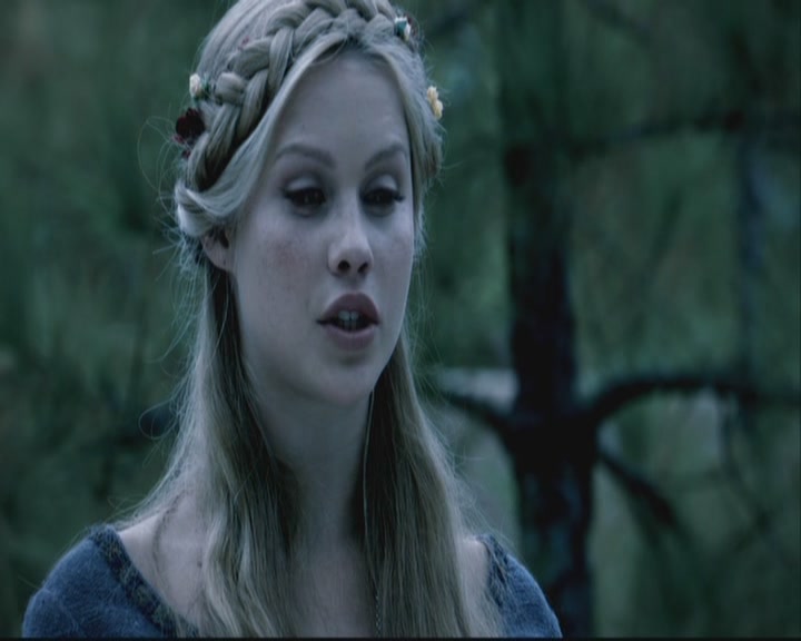 VampireDiariesWorld-dot-org-S3-TheOriginalVampireTheBeginning1009.jpg