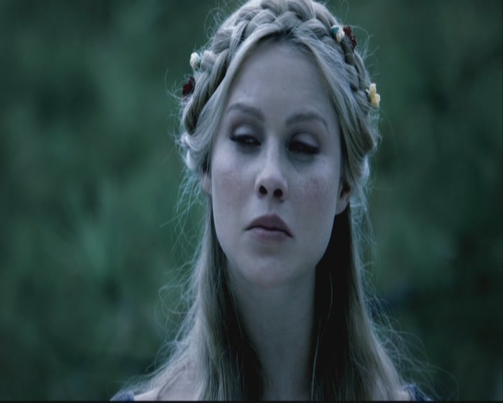 VampireDiariesWorld-dot-org-S3-TheOriginalVampireTheBeginning1013.jpg