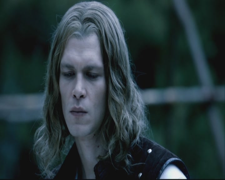 VampireDiariesWorld-dot-org-S3-TheOriginalVampireTheBeginning1017.jpg