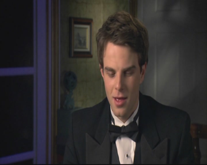 VampireDiariesWorld-dot-org-S3-TheOriginalVampireTheBeginning1036.jpg