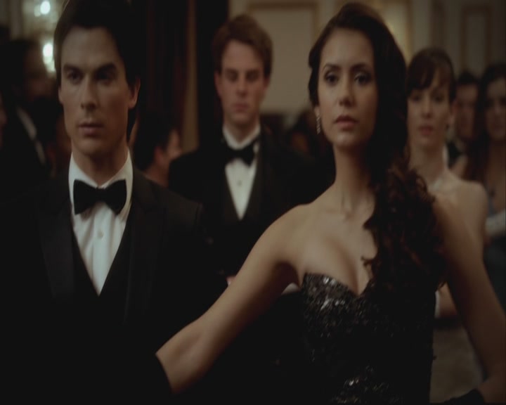 VampireDiariesWorld-dot-org-S3-TheOriginalVampireTheBeginning1060.jpg