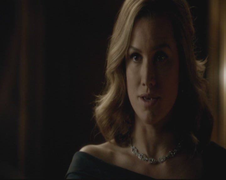 VampireDiariesWorld-dot-org-S3-TheOriginalVampireTheBeginning1078.jpg
