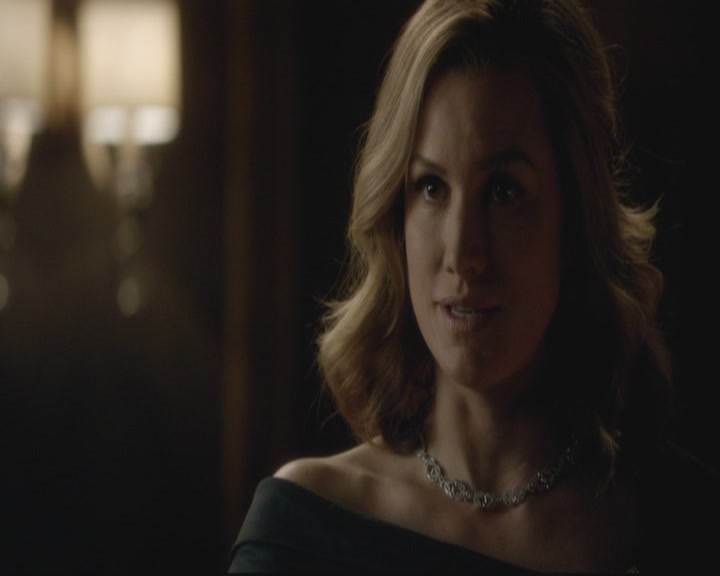 VampireDiariesWorld-dot-org-S3-TheOriginalVampireTheBeginning1091.jpg