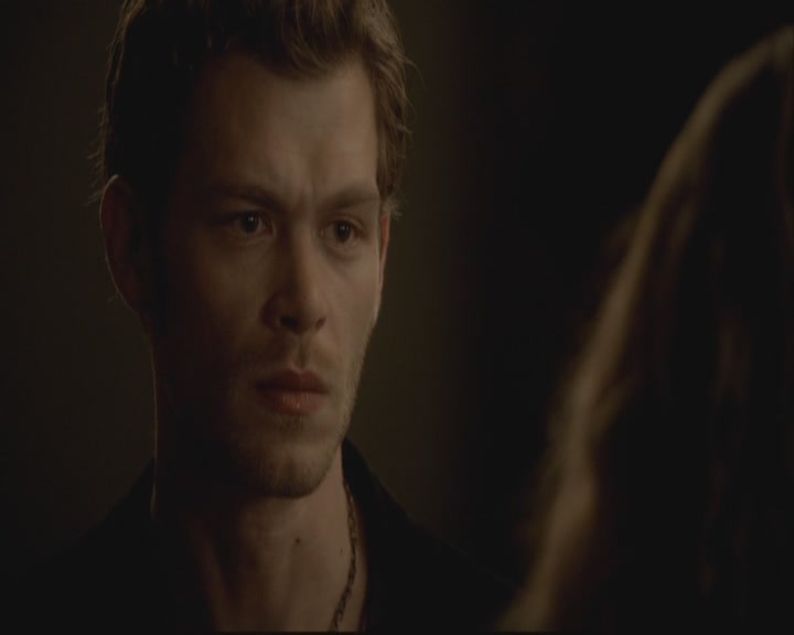 VampireDiariesWorld-dot-org-S3-TheOriginalVampireTheBeginning1115.jpg