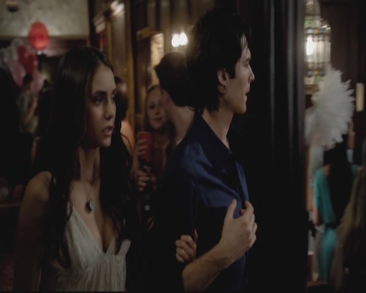 VampireDiariesWorld-dot-org-S3-TheOriginalVampireTheBeginning1146.jpg