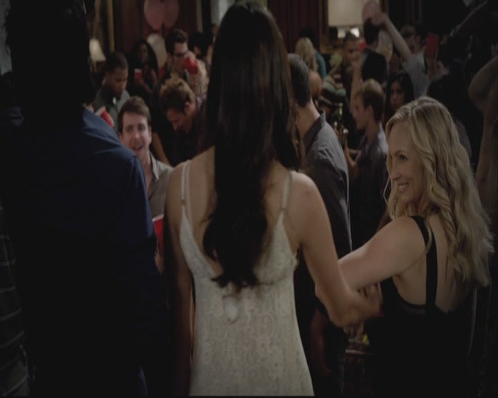 VampireDiariesWorld-dot-org-S3-TheOriginalVampireTheBeginning1152.jpg