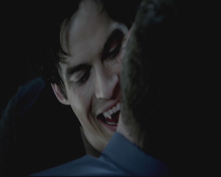 VampireDiariesWorld-dot-org-S3-TheOriginalVampireTheBeginning1172.jpg