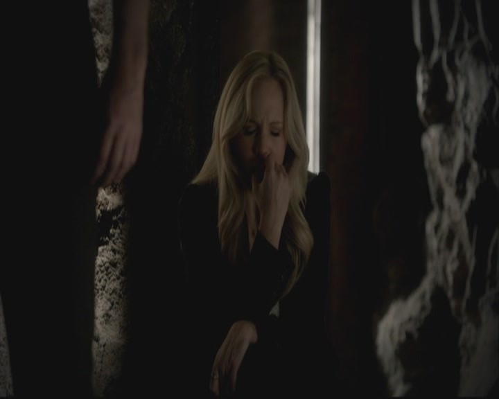 VampireDiariesWorld-dot-org-S3-TheOriginalVampireTheBeginning1174.jpg