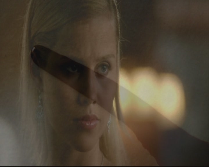 VampireDiariesWorld-dot-org-S3-TheOriginalVampireTheBeginning1189.jpg